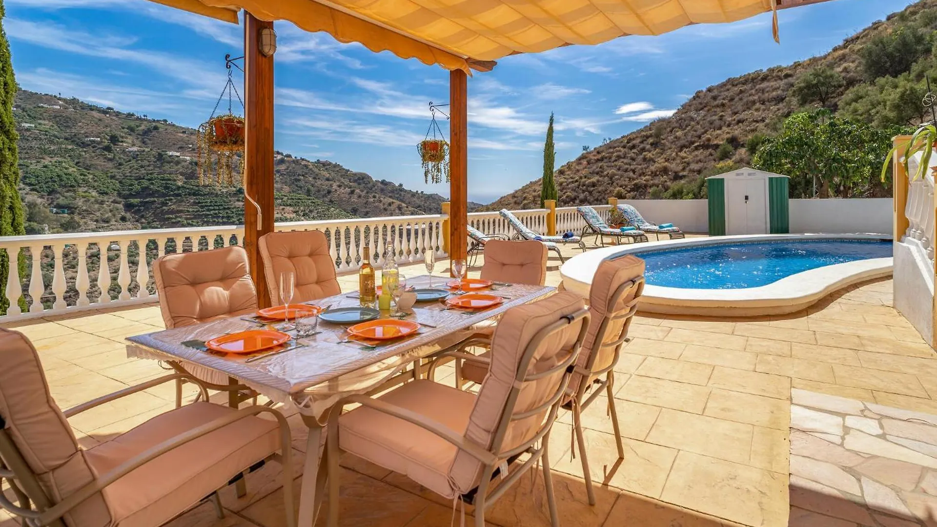 Cozy Home In Sayalonga With Wifi Spain